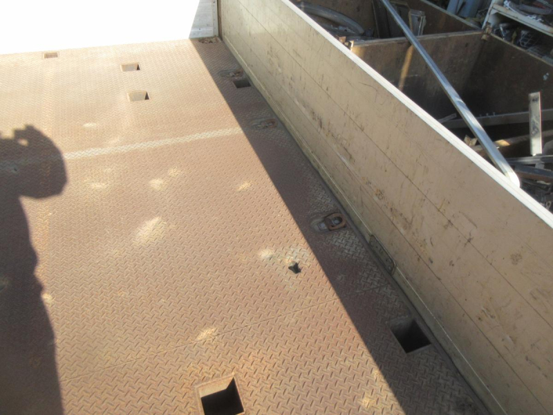 クオン3軸高床リーフサスアルミ平|中古トラックの販売・買取・査定のアイナビ