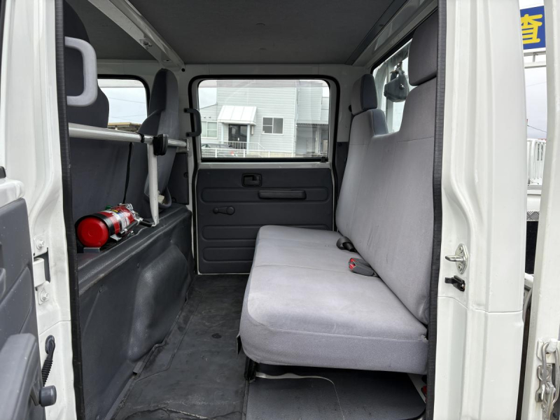 H27 タイタン Wキャブ 4WD|中古トラックの販売・買取・査定のアイナビ