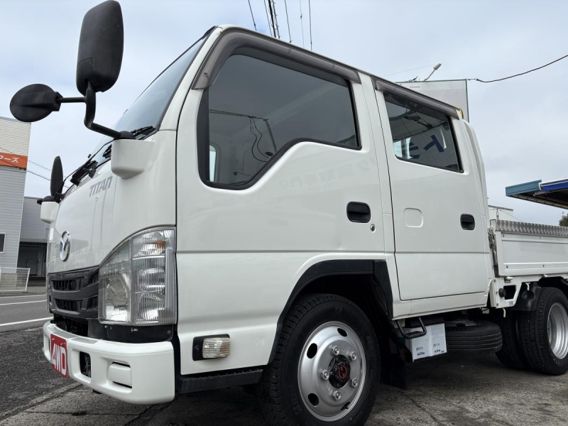 H27 タイタン Wキャブ 4WD|中古トラックの販売・買取・査定のアイナビ