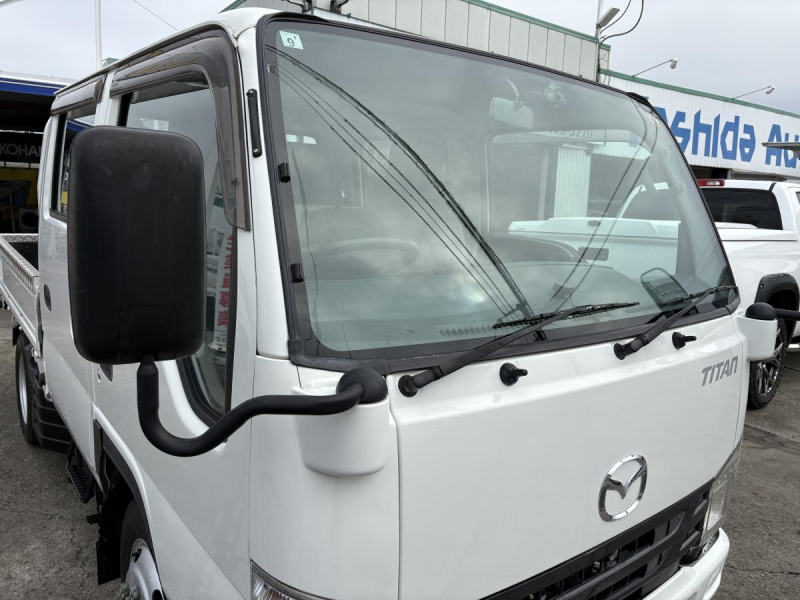 H27 タイタン Wキャブ 4WD|中古トラックの販売・買取・査定のアイナビ