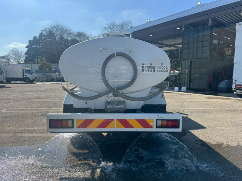 極東開発 最大数量4000L PTO式 前後散水|中古トラックの販売・買取・査定のアイナビ