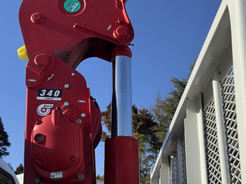 ベッド付2.9t吊4段古河ユニックURG344ラジコン|中古トラックの販売・買取・査定のアイナビ