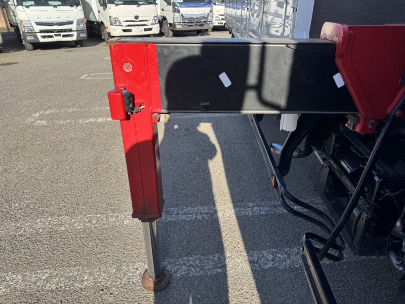 ベッド付2.9t吊4段古河ユニックURG344ラジコン|中古トラックの販売・買取・査定のアイナビ