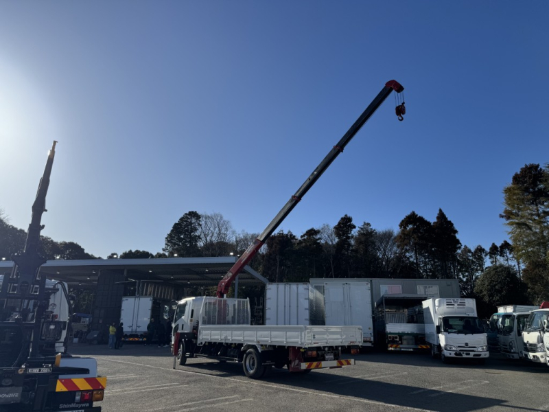 ベッド付2.9t吊4段古河ユニックURG344ラジコン|中古トラックの販売・買取・査定のアイナビ