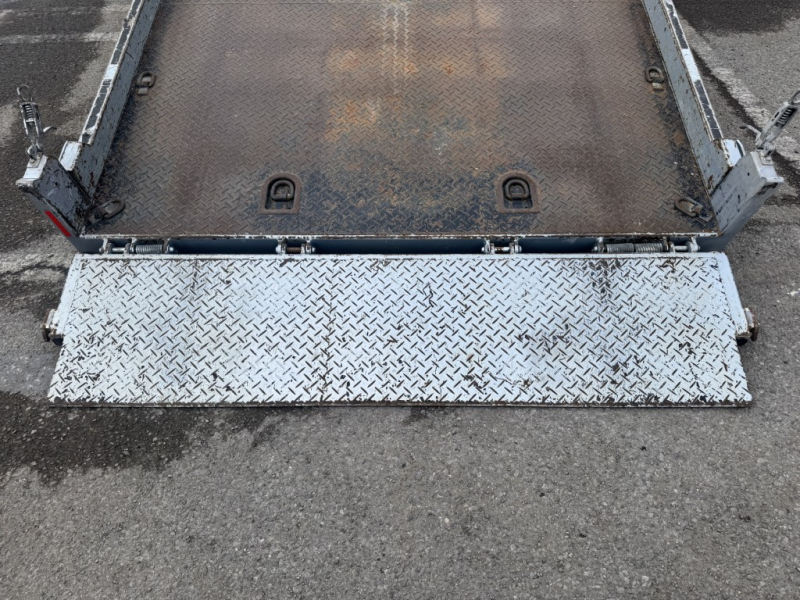 4段クレーン付セーフティーローダー一般用ラジコン車検付|中古トラックの販売・買取・査定のアイナビ