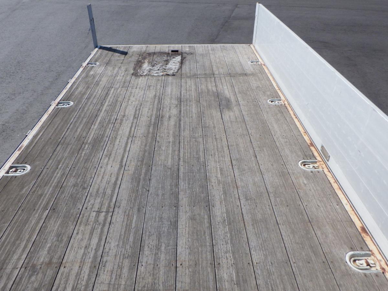 62ワイド アルミ平 後輪エアサス 積載3.3t|中古トラックの販売・買取・査定のアイナビ