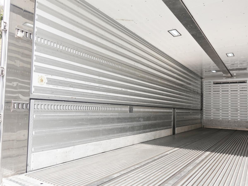 低温冷蔵冷凍アルミウイングアルミウィング大型|中古トラックの販売・買取・査定のアイナビ