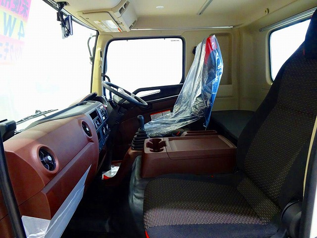 レンジャー5.8t増トン4WD標準ベッド付平ボデー240ps|中古トラックの販売・買取・査定のアイナビ