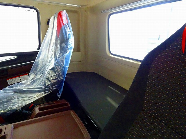 レンジャー5.8t増トン4WD標準ベッド付平ボデー240ps|中古トラックの販売・買取・査定のアイナビ