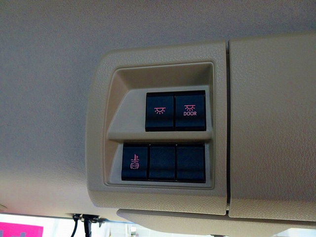 レンジャー5.8t増トン4WD標準ベッド付平ボデー240ps|中古トラックの販売・買取・査定のアイナビ