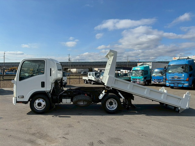 ローダーダンプ新明和工業155馬力6速MTマニュアル|中古トラックの販売・買取・査定のアイナビ