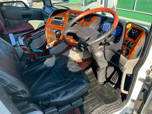 カスタム★ハイルーフ★第5輪11.5トン★ブタ鼻電源コネクター|中古トラックの販売・買取・査定のアイナビ