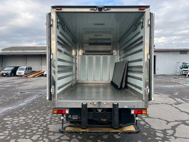 -30℃低温設定★10尺ボディ★左サイド扉★5トン限定・準中型免許|中古トラックの販売・買取・査定のアイナビ