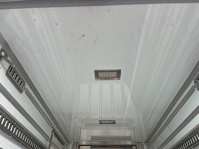 -30℃低温設定★10尺ボディ★左サイド扉★5トン限定・準中型免許|中古トラックの販売・買取・査定のアイナビ