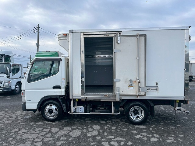 -30℃低温設定★10尺ボディ★左サイド扉★5トン限定・準中型免許|中古トラックの販売・買取・査定のアイナビ