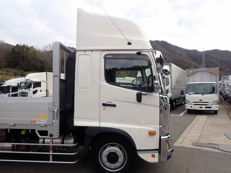 未使用増トンL7200ワイドアルミ平ハイルーフ240PS6速|中古トラックの販売・買取・査定のアイナビ