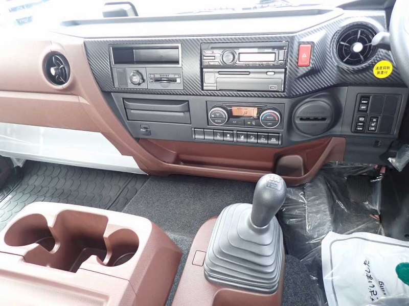 未使用増トンL7200ワイドアルミ平ハイルーフ240PS6速|中古トラックの販売・買取・査定のアイナビ