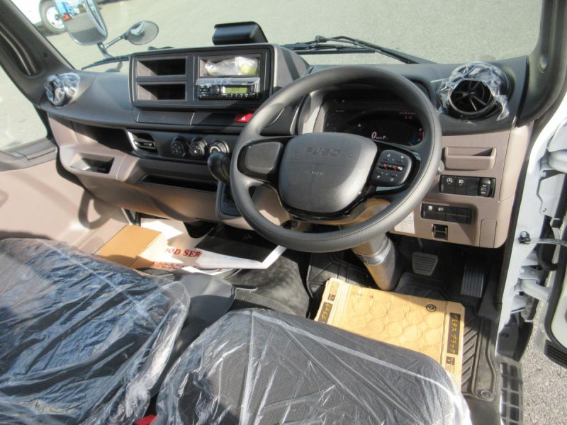 AT Wキャブ 平ボデー 垂直ゲート 積載2トン !!|中古トラックの販売・買取・査定のアイナビ