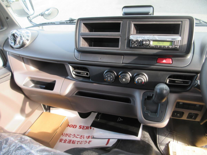 AT Wキャブ 平ボデー 垂直ゲート 積載2トン !!|中古トラックの販売・買取・査定のアイナビ