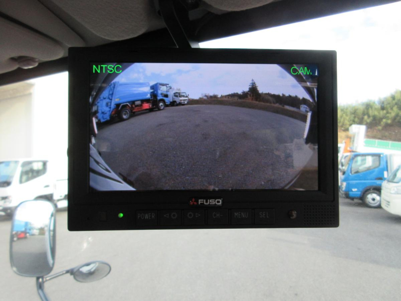 AT Wキャブ 平ボデー 垂直ゲート 積載2トン !!|中古トラックの販売・買取・査定のアイナビ