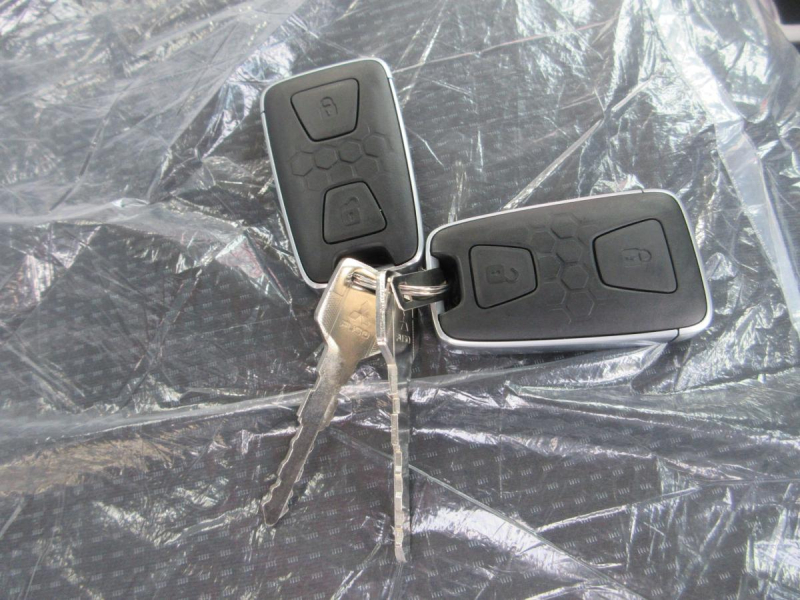 積載3トン 高床 平ボデー 5速ミッション ショート !!|中古トラックの販売・買取・査定のアイナビ