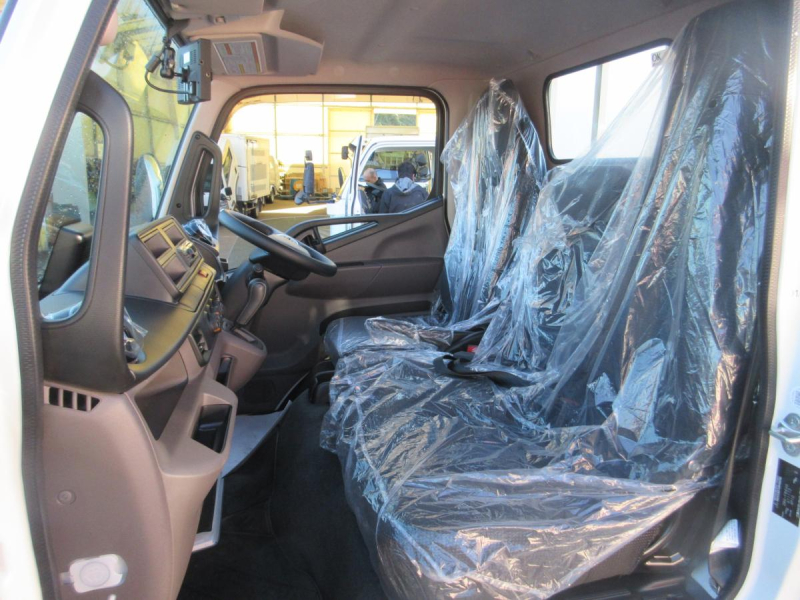 AT 積載3トン 平ボデー 垂直ゲート ショート 平ボデー|中古トラックの販売・買取・査定のアイナビ