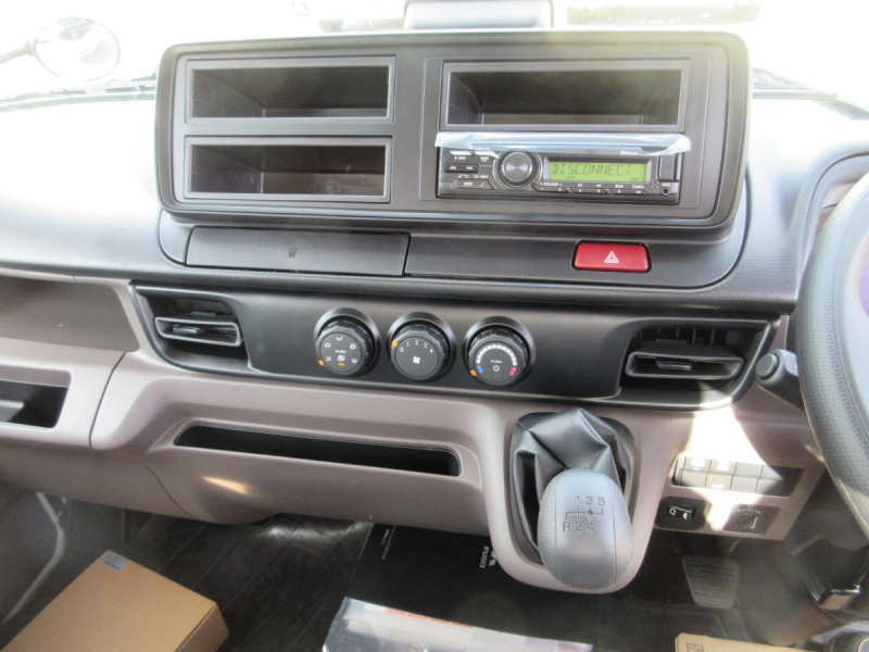 積載3トン 平ボデー 垂直ゲート 高床 5速ミッション !!|中古トラックの販売・買取・査定のアイナビ