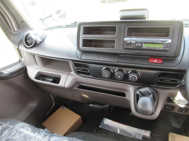 積載3トン 平ボデー 垂直ゲート 高床 5速ミッション !!|中古トラックの販売・買取・査定のアイナビ