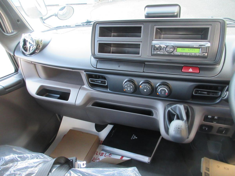 積載量2950Kg 垂直ゲート 平ボデー 高床 5速ミッション|中古トラックの販売・買取・査定のアイナビ