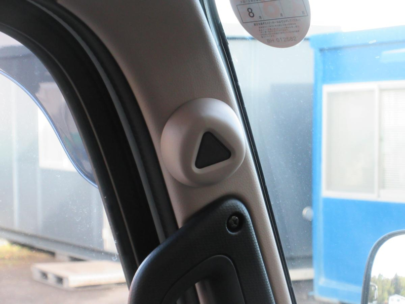 積載量2950Kg 垂直ゲート 平ボデー 高床 5速ミッション|中古トラックの販売・買取・査定のアイナビ