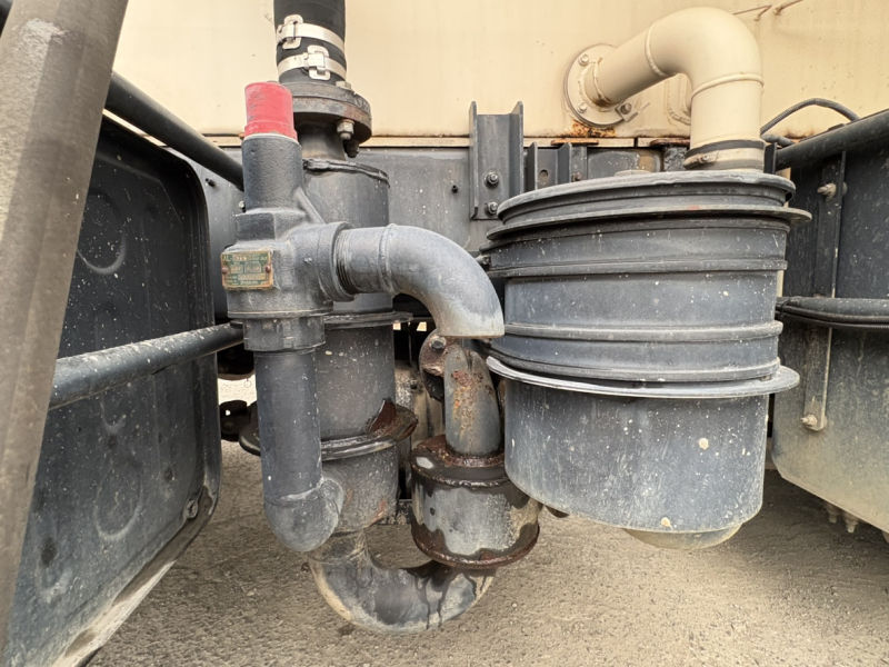 H26年式、プロフィア、バラセメント車、車検付|中古トラックの販売・買取・査定のアイナビ