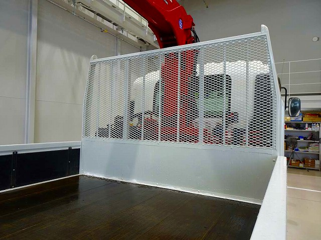 フォワード2.4t標準ベッド付ユニック4段クレーン付210ps|中古トラックの販売・買取・査定のアイナビ