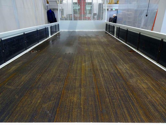 フォワード2.4t標準ベッド付ユニック4段クレーン付210ps|中古トラックの販売・買取・査定のアイナビ