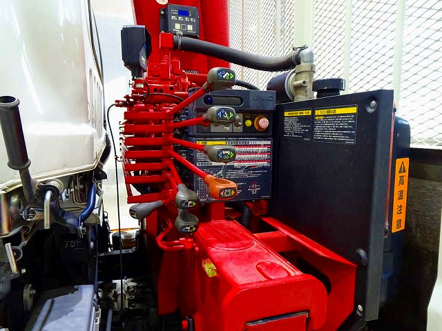 フォワード2.4t標準ベッド付ユニック4段クレーン付210ps|中古トラックの販売・買取・査定のアイナビ