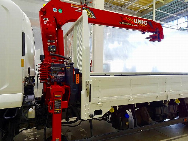 フォワード2.4t標準ベッド付ユニック4段クレーン付210ps|中古トラックの販売・買取・査定のアイナビ