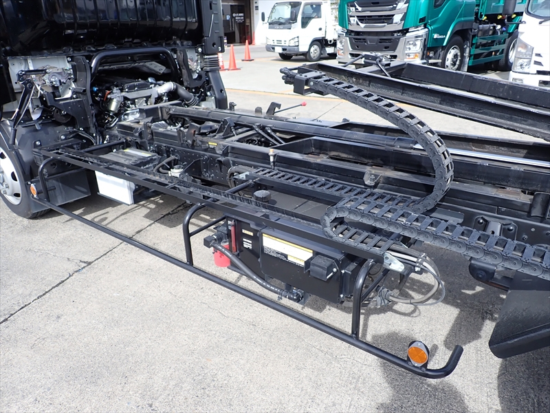 【352334】いすゞ エルフ セーフティーローダー|中古トラックの販売・買取・査定のアイナビ