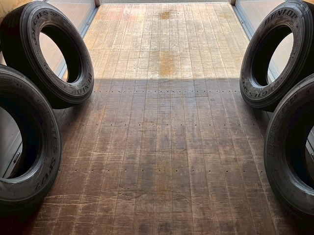 3.5トン積載★ワイド×ロング★内高:210cm★175馬力★5速MT|中古トラックの販売・買取・査定のアイナビ