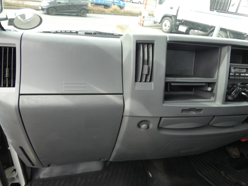 H232トン 平ボディ マニュアルパワーゲート付き|中古トラックの販売・買取・査定のアイナビ