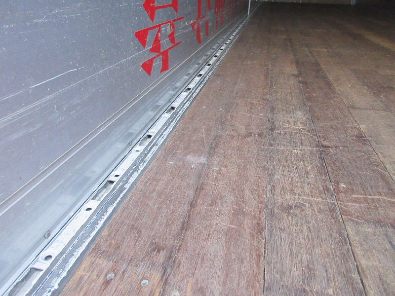 ★9650*2410*2680★4軸低床★7MT★アルミホイール★|中古トラックの販売・買取・査定のアイナビ