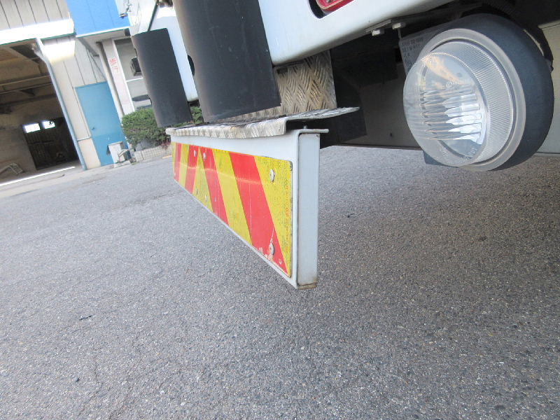 ★9650*2410*2680★4軸低床★7MT★アルミホイール★|中古トラックの販売・買取・査定のアイナビ