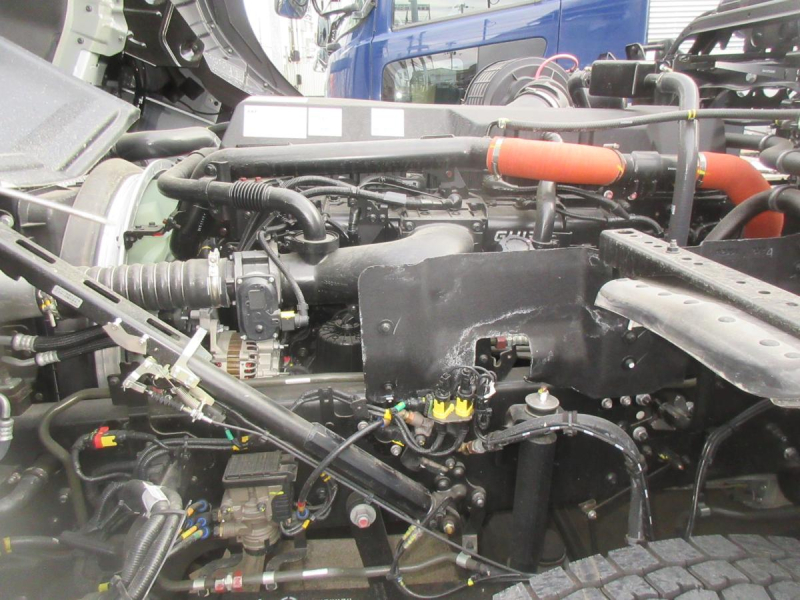 クオン第五輪20トン未使用ハイルーフトラクタ|中古トラックの販売・買取・査定のアイナビ