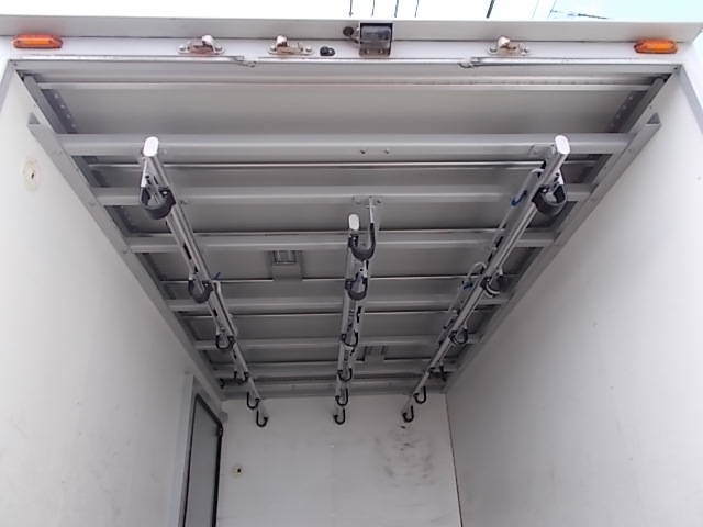 令和2年式 エルフアルミバン サイドドア オートマシフト|中古トラックの販売・買取・査定のアイナビ