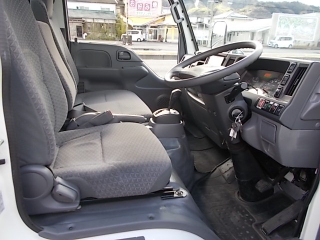 令和2年式 エルフアルミバン サイドドア オートマシフト|中古トラックの販売・買取・査定のアイナビ