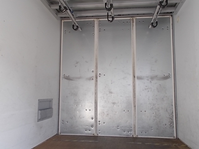 令和2年式 エルフアルミバン サイドドア オートマシフト|中古トラックの販売・買取・査定のアイナビ