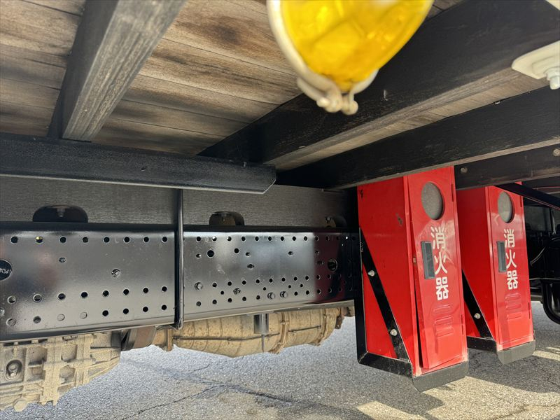 6200ワイド床縞鉄板|中古トラックの販売・買取・査定のアイナビ