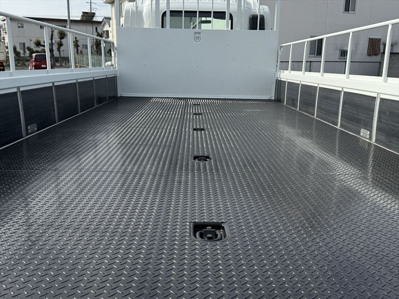 6200ワイド床縞鉄板|中古トラックの販売・買取・査定のアイナビ