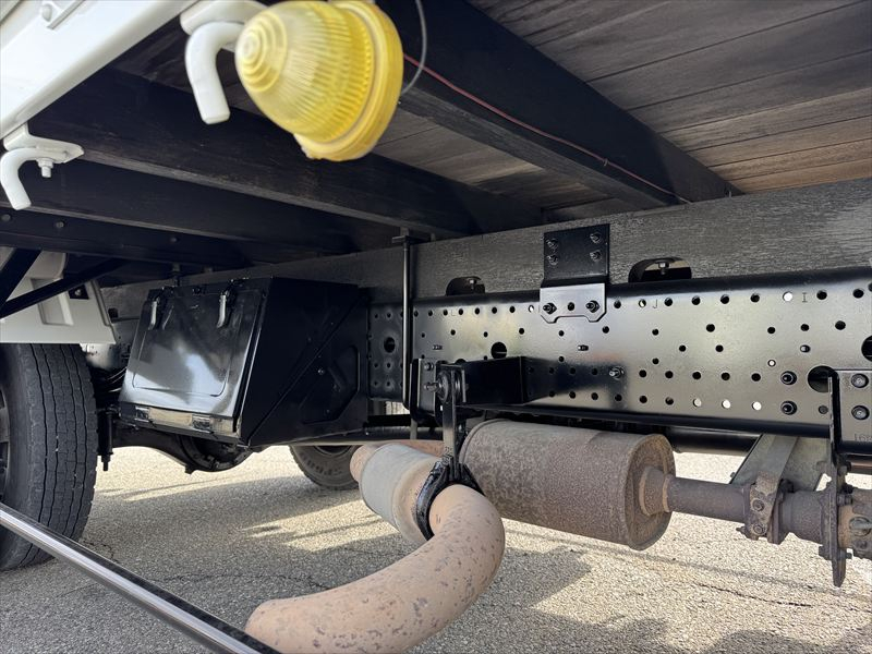 6200ワイド床縞鉄板|中古トラックの販売・買取・査定のアイナビ