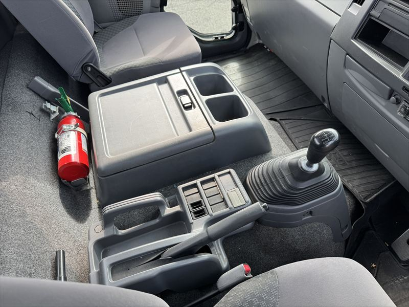 6200ワイド床縞鉄板|中古トラックの販売・買取・査定のアイナビ