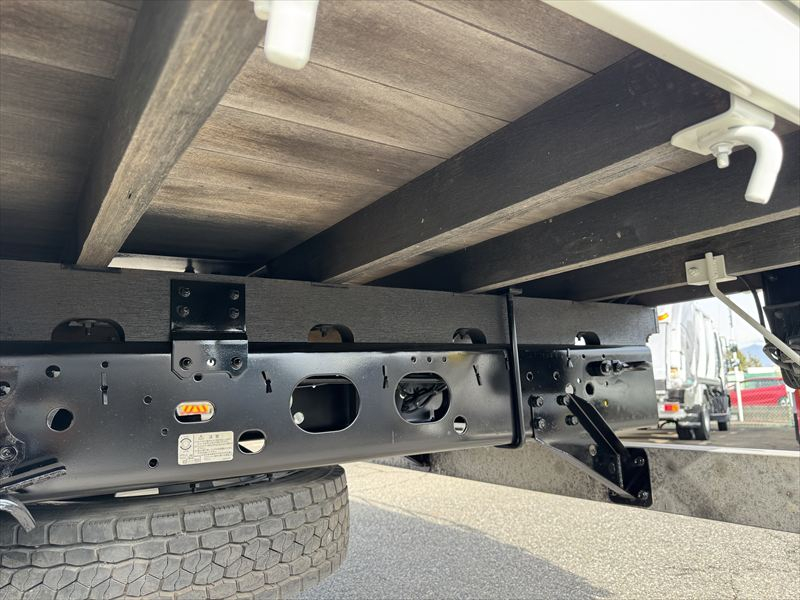 6200ワイド床縞鉄板|中古トラックの販売・買取・査定のアイナビ