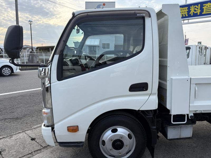 H25デュトロ 3tダンプ|中古トラックの販売・買取・査定のアイナビ